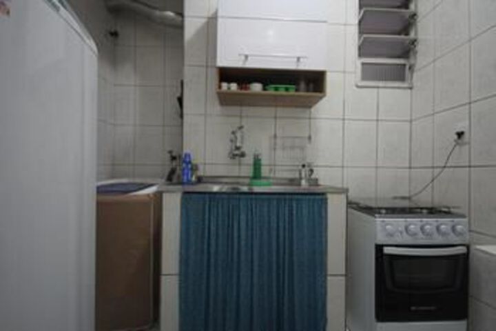 Room 17 of 27