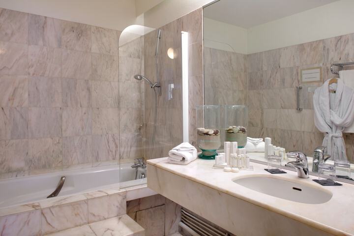 Bathroom Interior Photo