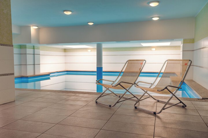 Pool 78 of 116