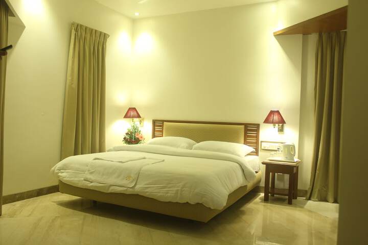 Room 9 of 181