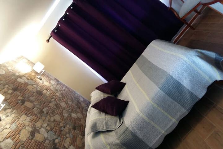 Room 8 of 40