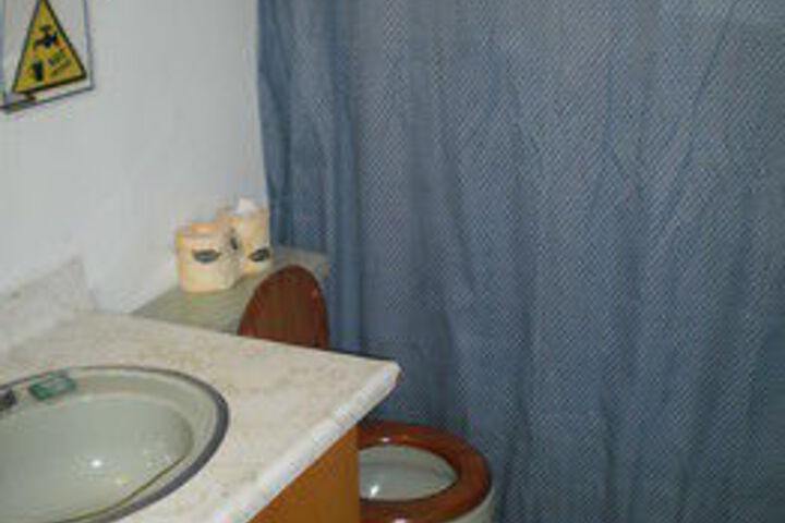 Room 13 of 134