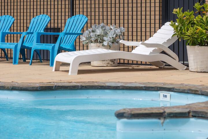 Pool 41 of 53