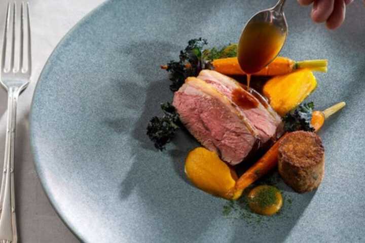 Dining 76 of 103