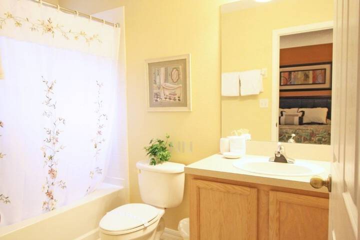 Room 10 of 25