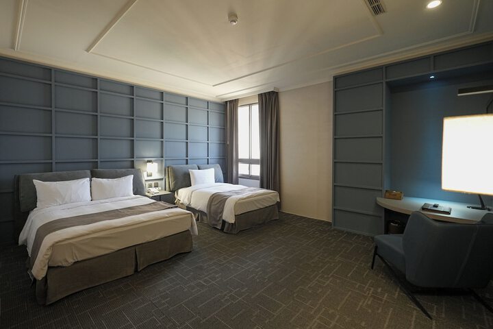 Room 37 of 86
