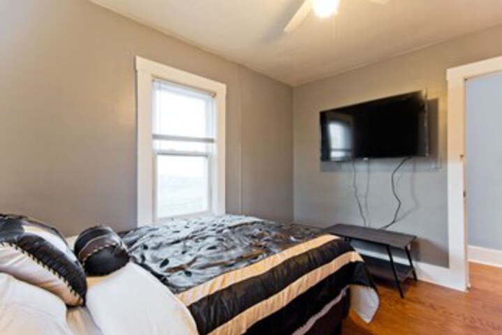 Room 29 of 33