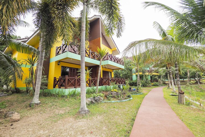 Hotel Exterior 47 of 61