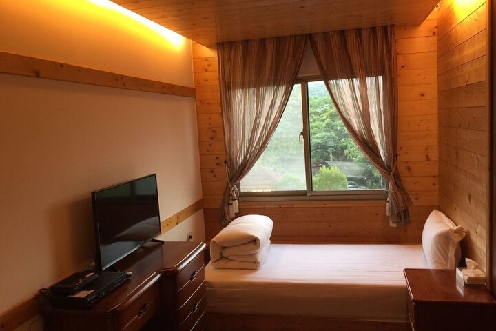 Room 20 of 37