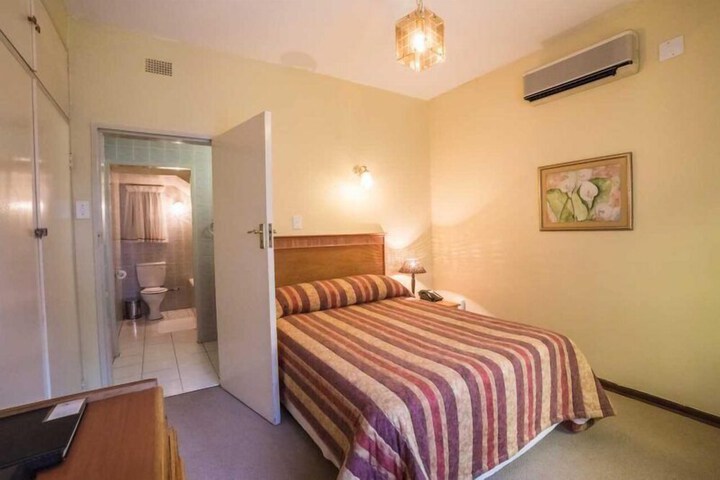Room 6 of 43