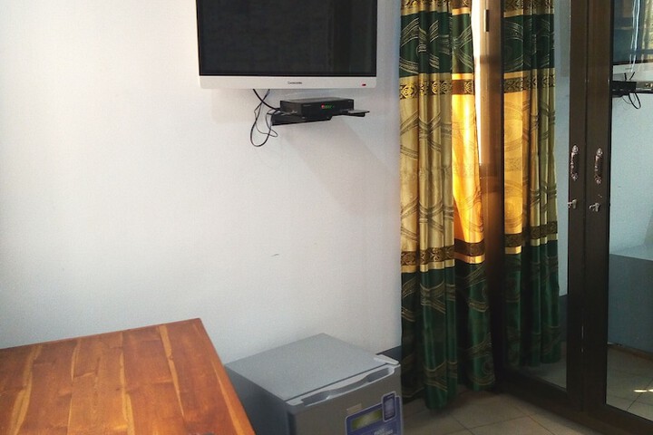Room 27 of 56