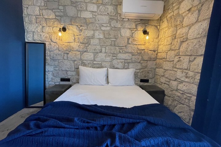 Room 49 of 75