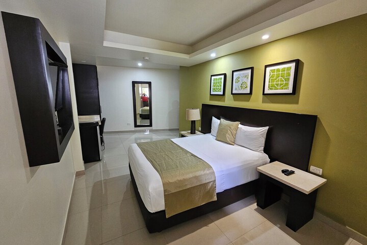 Room 26 of 55
