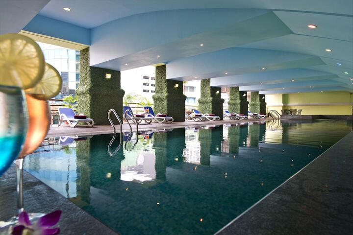 Hotel with Pool