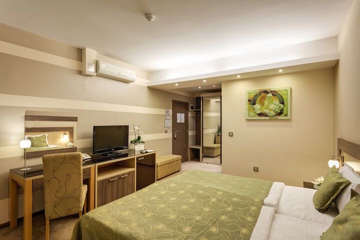 Room 14 of 57