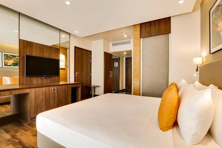 Room 6 of 23