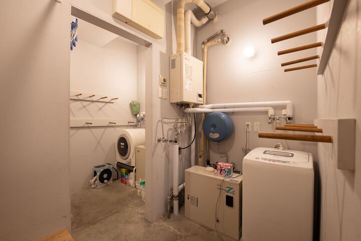 Room 15 of 18