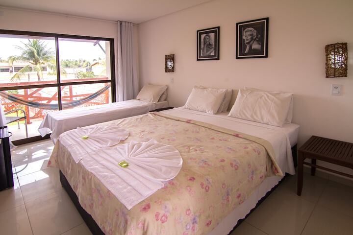 Room 8 of 33