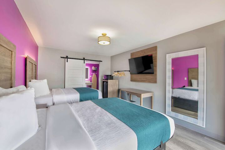 Room 16 of 36