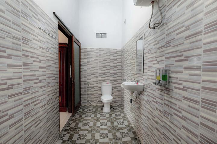 Room 10 of 60