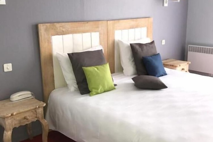 Room 4 of 51