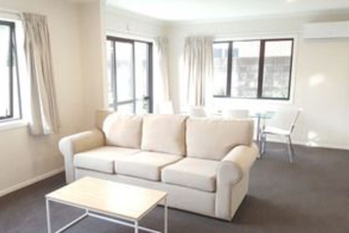 Room 21 of 28
