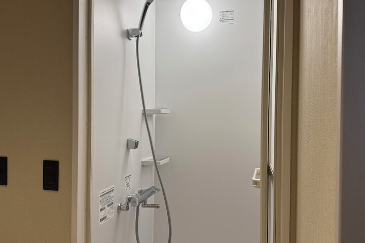 Room 85 of 99