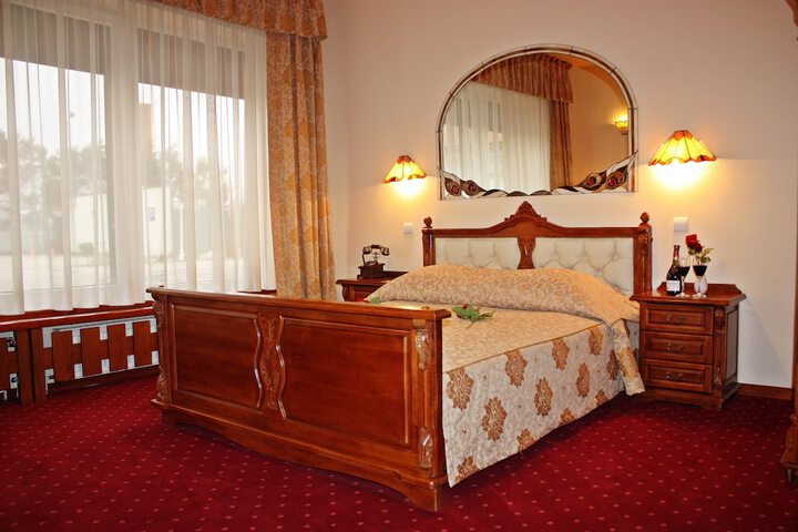 Room 13 of 43