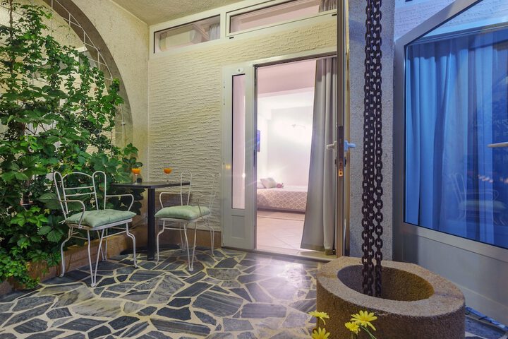 Terrace/Patio 13 of 38