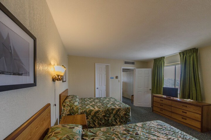 Room 60 of 216
