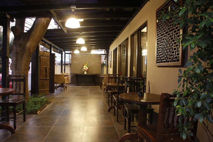 Hotel 65 of 65