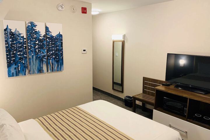 Room 13 of 17