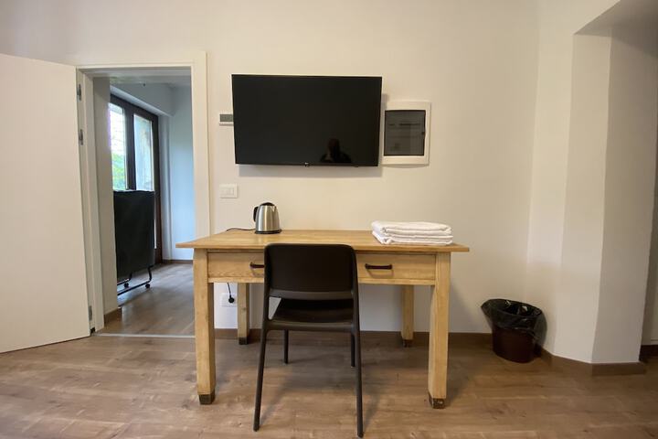 Room 3 of 53
