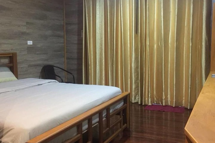 Room 5 of 54