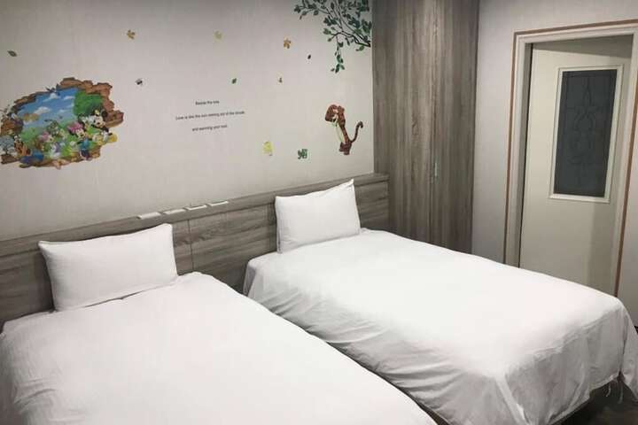 Room 21 of 46