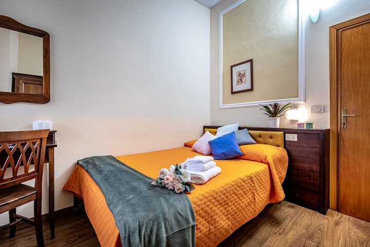 Room 35 of 68