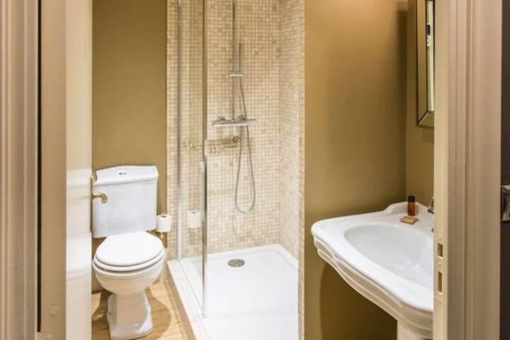 Room 40 of 55