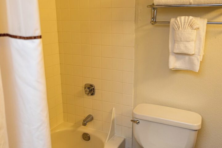Executive King Bed (1 of 5)