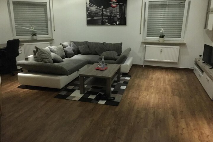 Room 10 of 34