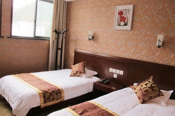 Room 2 of 15