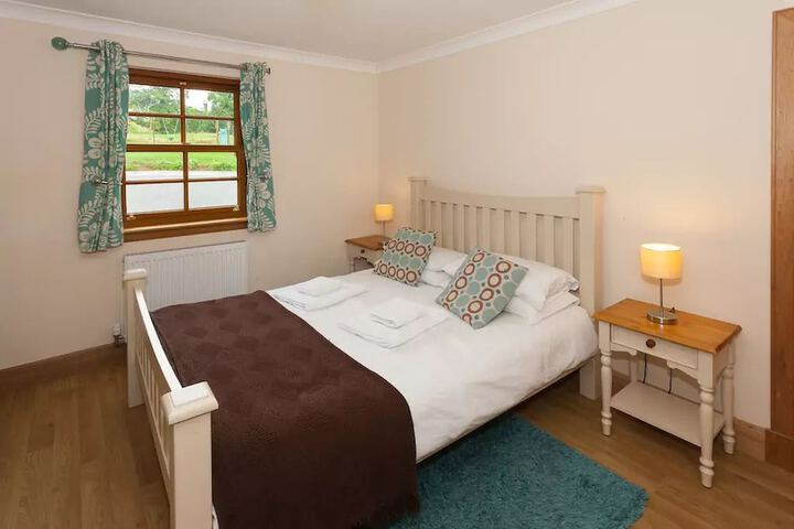 Room 3 of 44