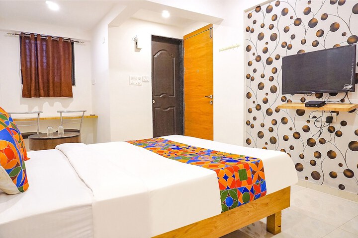 Room 14 of 26