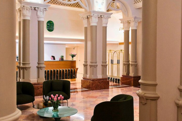 Guest Lobby