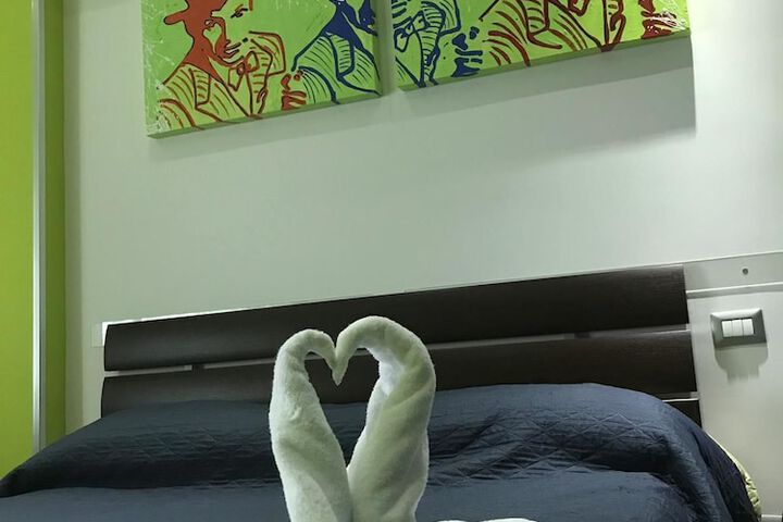 Room 3 of 22