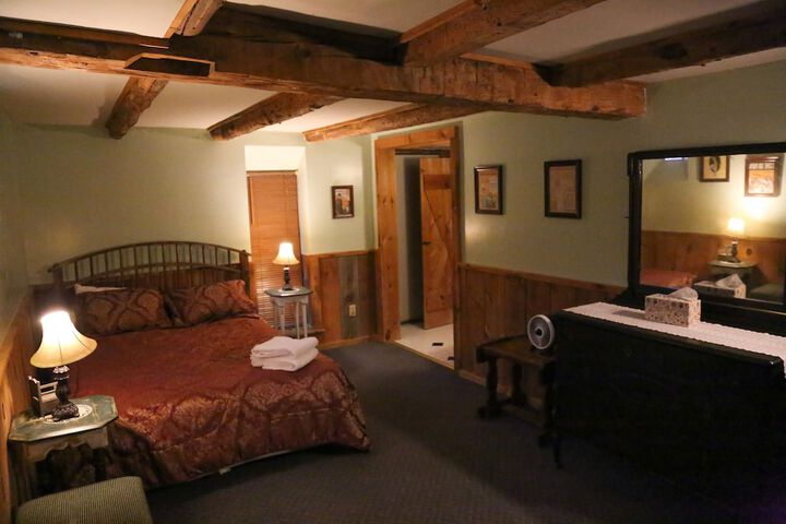 Room 25 of 165