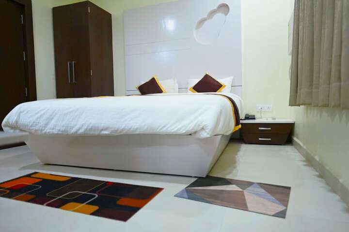 Room 18 of 36