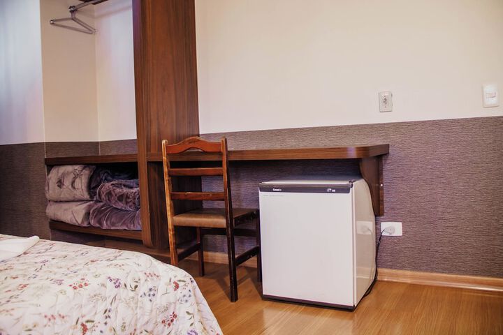 Room 40 of 181