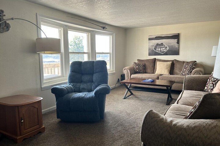 Room 11 of 30