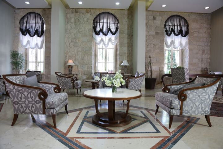 Guest Lobby