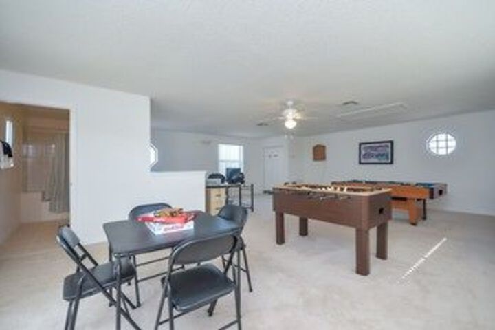 Room 13 of 25